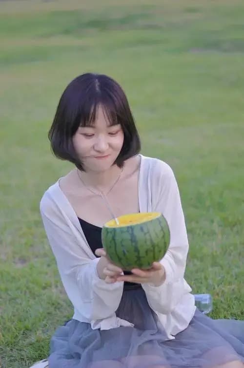 千万粉丝男网红“睡粉”实锤？多个女生爆料惊人细节，吃瓜群qq群免费带你全程围观！